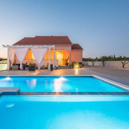 Villa Maris Zadarvillas Tinj Bagian luar foto