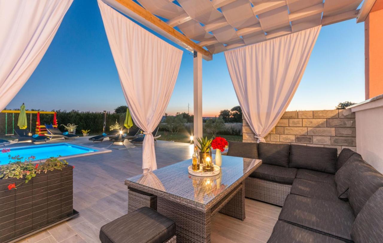 Villa Maris Zadarvillas Tinj Bagian luar foto