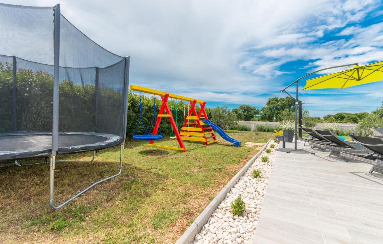 Villa Maris Zadarvillas Tinj Bagian luar foto