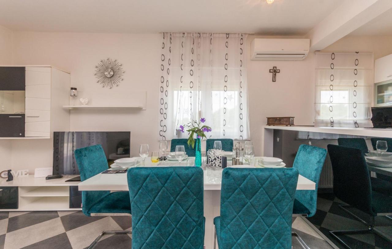 Villa Maris Zadarvillas Tinj Bagian luar foto