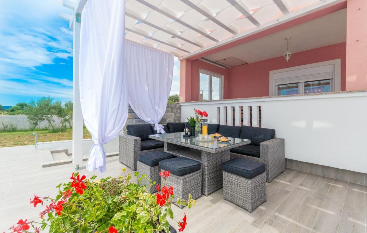 Villa Maris Zadarvillas Tinj Bagian luar foto